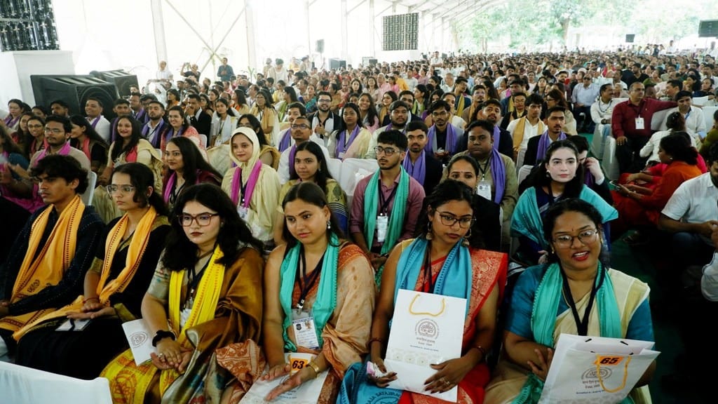 રાષ્ટ્રપતિના આગમનથી MS University પદવીદાન સમારોહમાં પરંપરાઓ બદલાઈ, વિદ્યાર્થીઓના મોબાઈલ જપ્ત