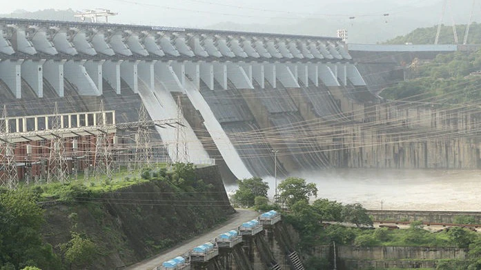 Gujarat Water Security Boosted: Sardar Sarovar Level Soars Past 95% After Fresh Spell of Rain