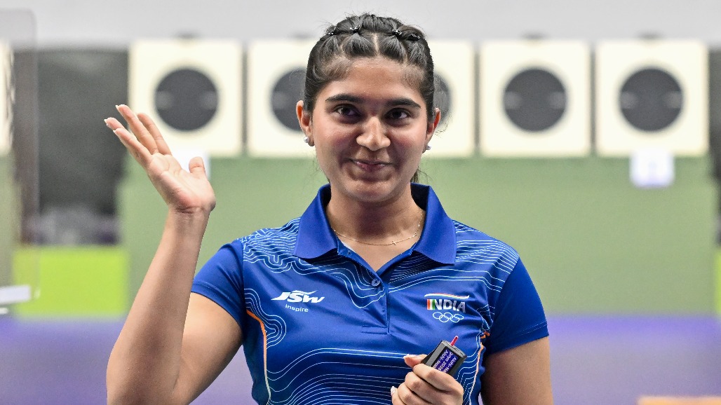 01 Esha Singh-.jpg