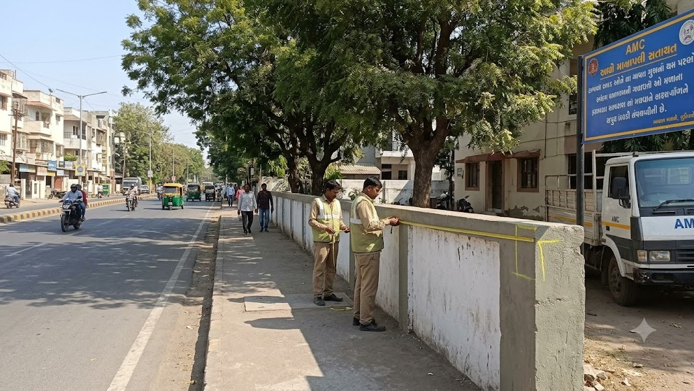 Roadside Boundary Walls In Ahmedabad Cannot Exceed 1.5 Metres in Height, AMC Tells Gujarat HC