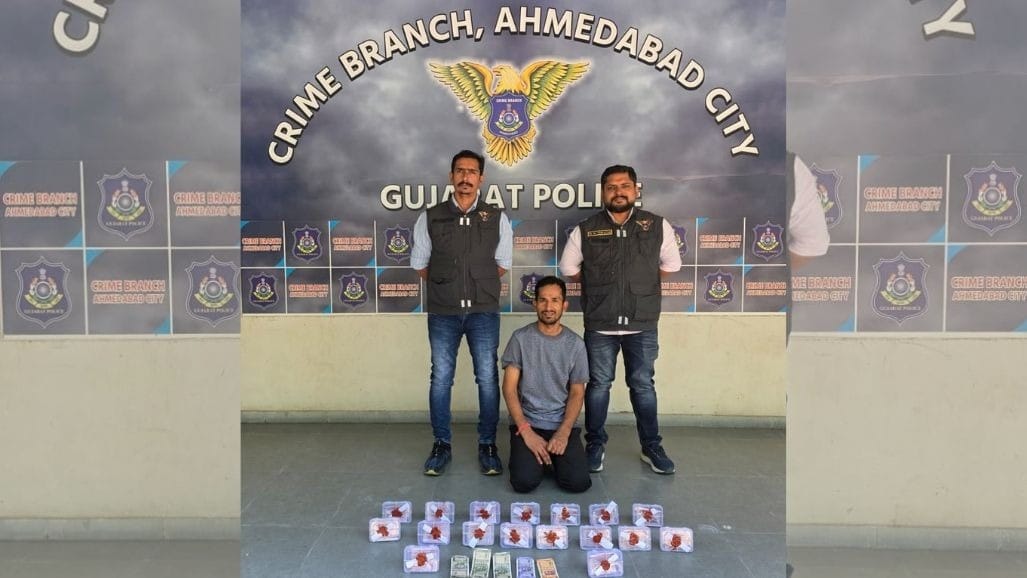 અમદાવાદમાં વેપારીના ઘરે ચોરી કરનાર ઘરઘાટી 35 લાખના મુદ્દામાલ સાથે ઝડપાયો
