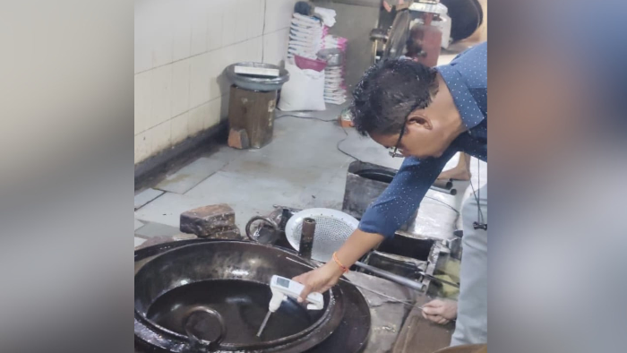 Namkeen Factory in Ahmedabad’s Naroda Sealed Over Oil Disposal Lapses, 1,000 Kg Stock Held