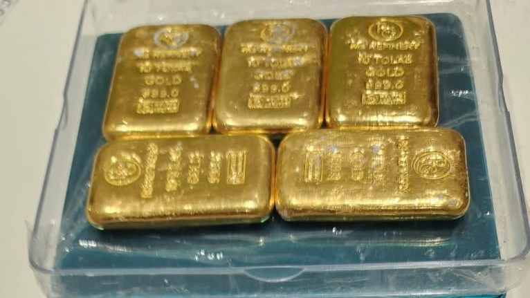 Bharuch Man Arrested at Ahmedabad Airport with Gold Worth ₹88.97 Lakh