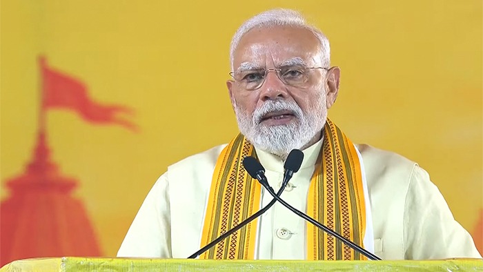 PM મોદીએ ગણાવ્યા દેશના 3 દુશ્મન: રાવણ દહન કરી કહ્યું- ‘આમની સામે મળીને લડવું પડશે’