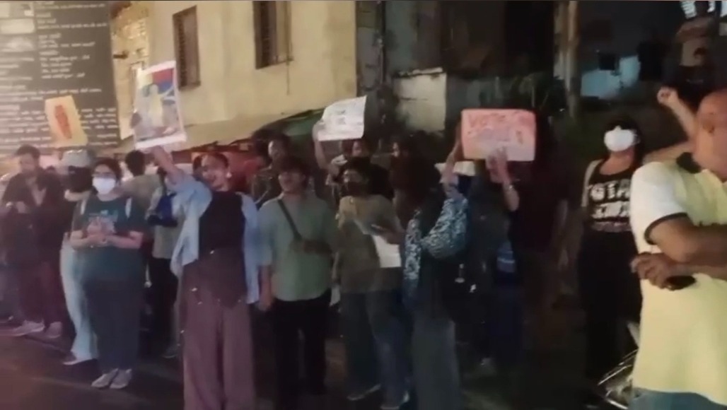 ‘Vote Chor, Gaddi Chhod’: Over 100 Detained in Ahmedabad as Youth and Opposition Protesters Demand CEC Gyanesh Kumar’s Resignation