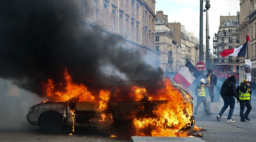 Paris School Protest - 2.JPG