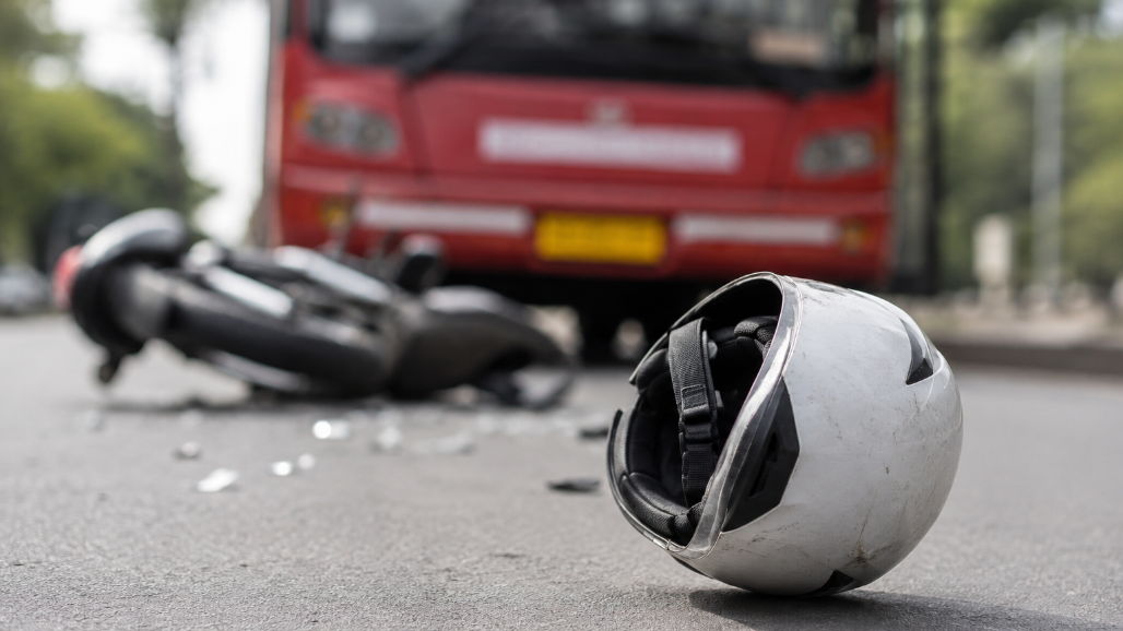 Elderly Security Guard Dies After Speeding AMTS Bus Hits E-Bike in Ahmedabad