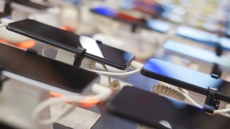 India’s Smartphone Shipments Fall 26% to Decade-Low Third-Quarter Level