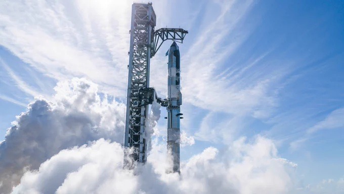 SpaceX Launches Google AI Chips into Orbit to Test Space-Based Data Centres