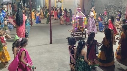 જામનગરની વંડાફળીમાં 64 જોગણી ગરબીમાં 5 વર્ષથી નાની બાળાઓની અનોખી આરાધના