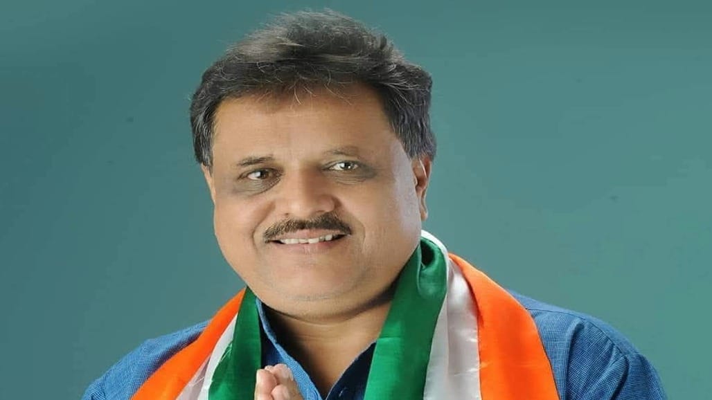 અમરેલીના પૂર્વ સાંસદ વીરજી ઠુમ્મરનું લાંબી બીમારી બાદ દુઃખદ અવસાન