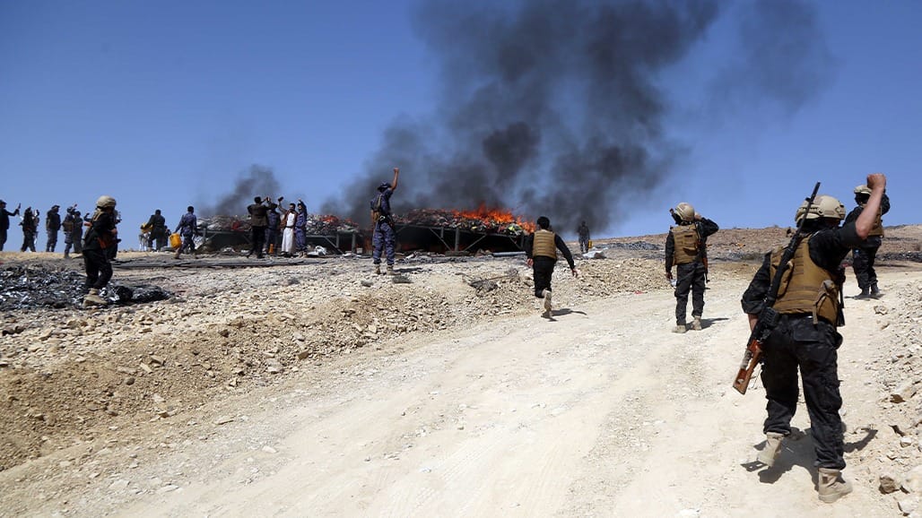 Photo : Gujaratsamachar Les Houthis frappent des sites pétroliers saoudiens à Yanbu et Riyad