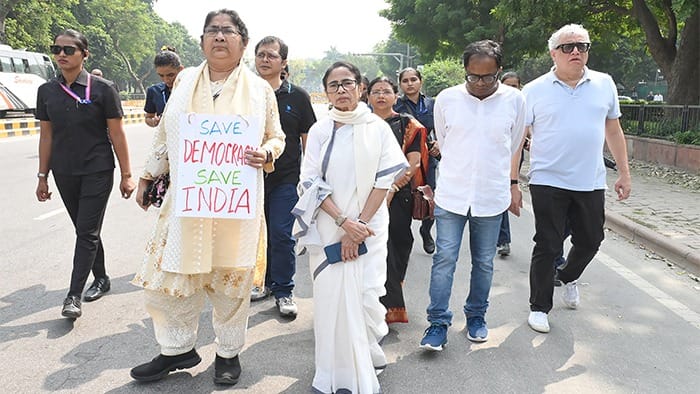 INDIA બ્લોકની માર્ચ વચ્ચે મમતા બેનરજીનું નિવેદન