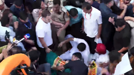 INDIA Bloc Protest: Rahul Gandhi Forcibly Removed, Priyanka Gandhi Lies on Ground Before Being Detained