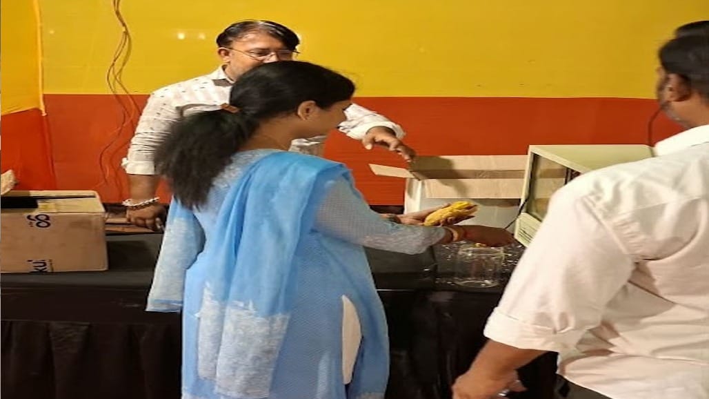 સુરત પાલિકાના ફૂડ સ્ટોલ પર દરોડા