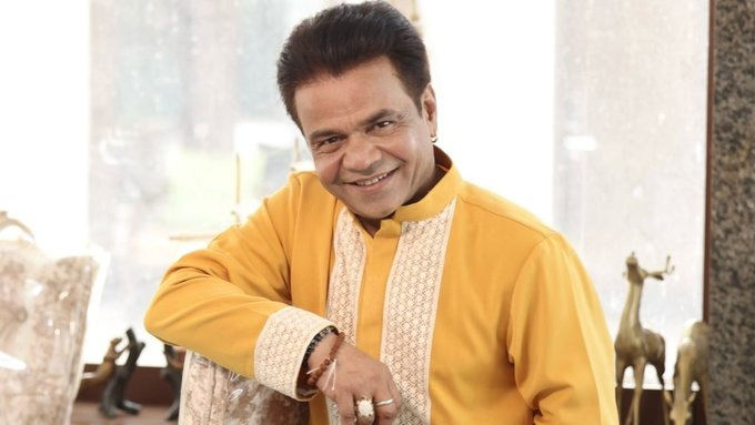 'જાઓ, પૈસા કમાઓ અને દેવું ચૂકવો': રાજપાલ યાદવને સુપ્રીમ કોર્ટમાંથી મળ્યો પાસપોર્ટ!