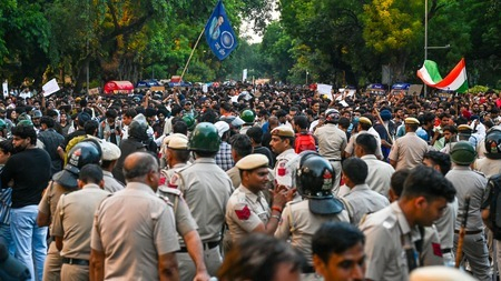Delhi Police Drop Name Tags During Jantar Mantar Protests Over Social Media Targeting