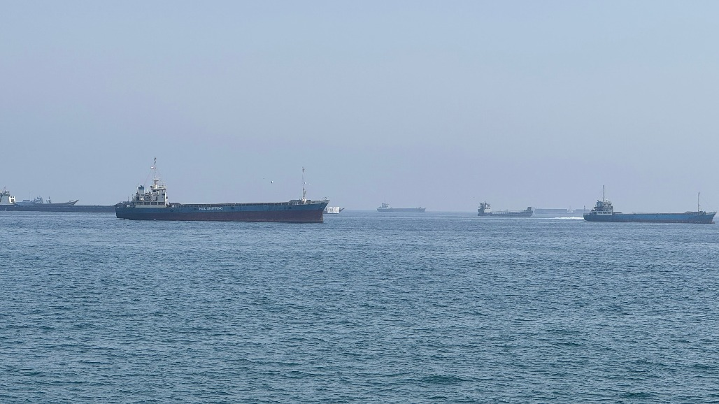 Drone Attack Hits Oil Tanker Off Oman: 2 Indian Sailors Missing, 9 Rescued at Sohar Anchorage