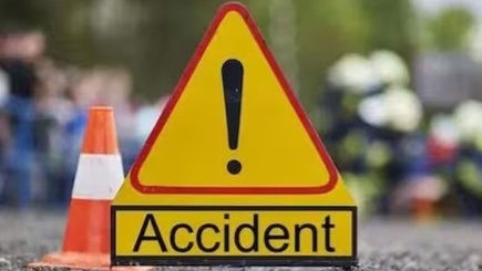 SG Highway Collision: 21-Year-Old Scooter Rider Dead, Pedestrian Injured