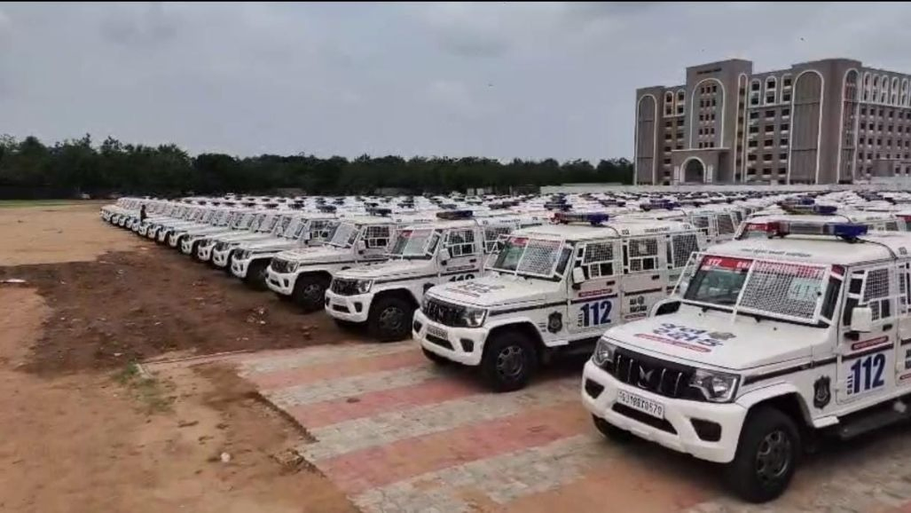 જનરક્ષકો પોતે જ અસુરક્ષિત! '112' સેવાના પાયલટોનું શોષણ, ભવિષ્ય અંધકારમય દેખાતા સરકારીકરણની માગ