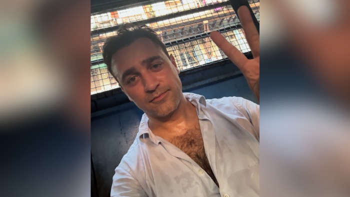Actor Imran Khan to Move Bombay High Court Against Notice to Leave India