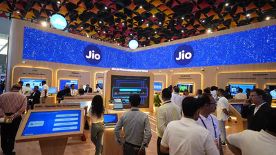 Jio Platformsના IPOએ ઇતિહાસ રચ્યો, 1 કરોડથી વધુ અરજી મેળવનારો વિશ્વનો પ્રથમ IPO 1 Jio Platformsના IPOએ ઇતિહાસ રચ્યો, 1 કરોડથી વધુ અરજી મેળવનારો વિશ્વનો પ્રથમ IPO 1