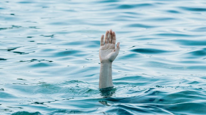 Eight Pune Students Drown Off Raigad's Diveagar Beach During Picnic Trip