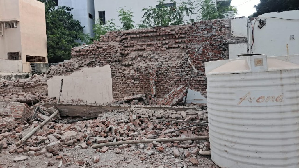 Labourer Killed, Two Injured After Dilapidated House Wall Falls in Jamnagar