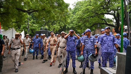 SOP on Body Cams: Delhi HC Directs Govt To Decide Within 6 Months On Body-Worn Cameras For Police, RAF