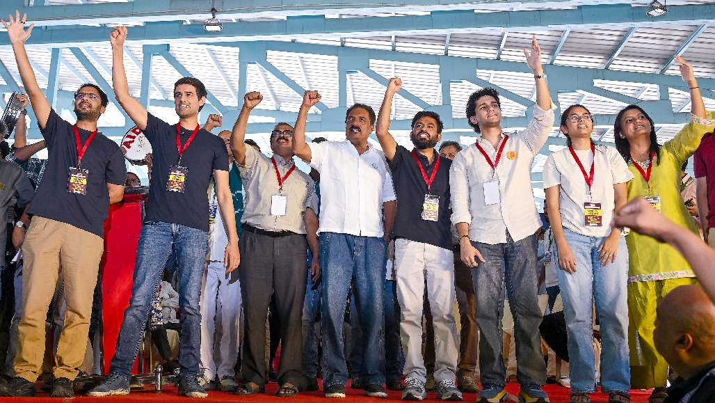 'અમે કોઈ બોન્ડ સાઈન નથી કર્યો, CJP ફરી રસ્તા પર ઉતરશે', અભિજિત દીપકેની દેખાવો ચાલુ રાખવાની જાહેરાત