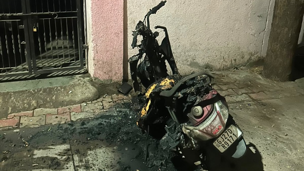 Ahmedabad: Man Allegedly Sets Friend’s Scooter On Fire Over Financial Dispute In Bapunagar