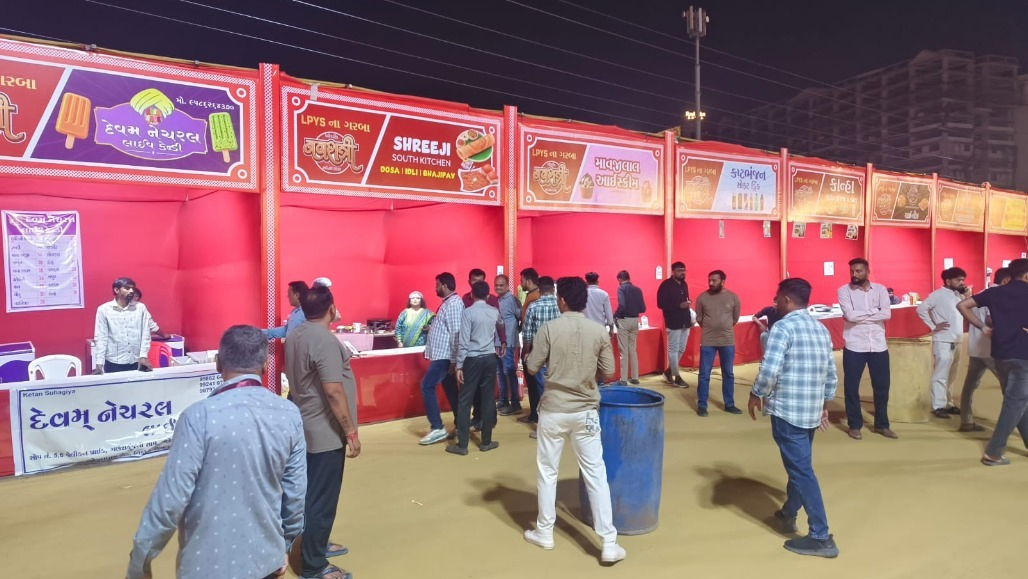 Ahmedabad Inspects 148 Navratri Food Stalls; 41 Obtain FSSAI Registration on the Spot