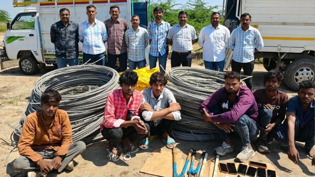 અમદાવાદ: વીજ વાયર ચોરતી ગેંગનો પર્દાફાશ, લાખ રૂપિયાના મુદ્દામાલ સાથે 6 શખસો ઝડપાયા