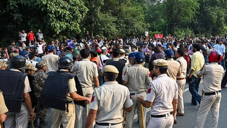 CJP Leaders Placed Under 5-Day Preventive Arrest After Breaking Barricades at Jantar Mantar