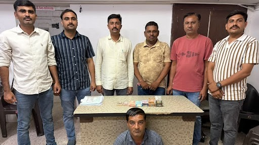 જામનગરના રણજીત રોડ પર ફ્રૂટની દુકાનમાં ચોરીનો ગણતરીના કલાકોમાં ભેદ ઉકેલાયો