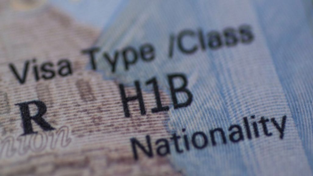 Explainer: H-1B વિઝા પર અમેરિકાની કડકાઈ, જાણો ભારતીય IT પ્રોફેશનલ્સ અને કંપનીઓ પર શું અસર થશે