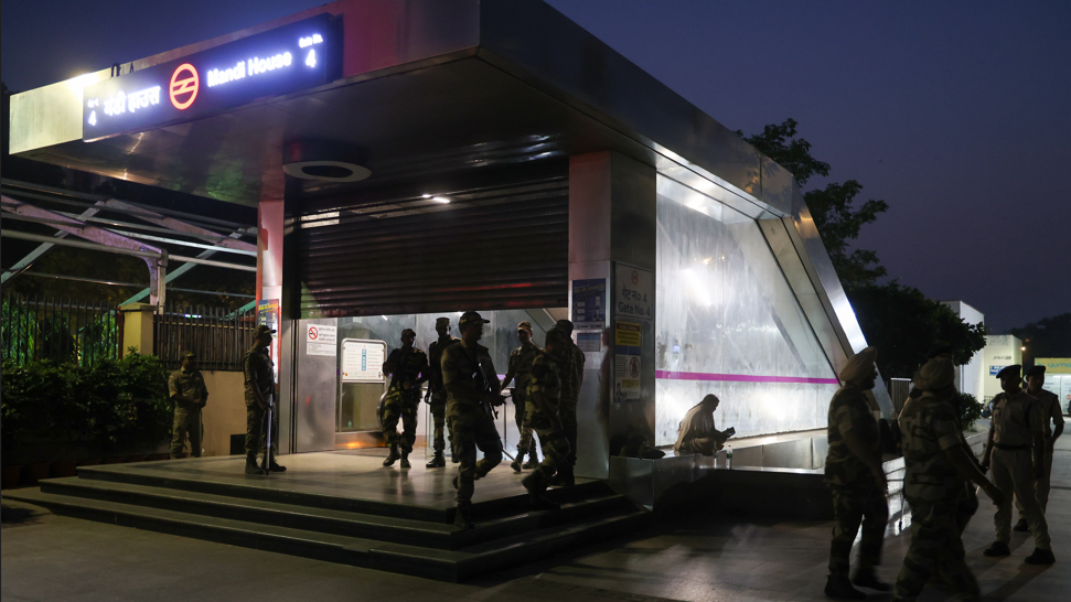 SC Orders Free Movement, Normal Metro Services in Delhi; Seeks Reply on Yesterday’s Shutdown