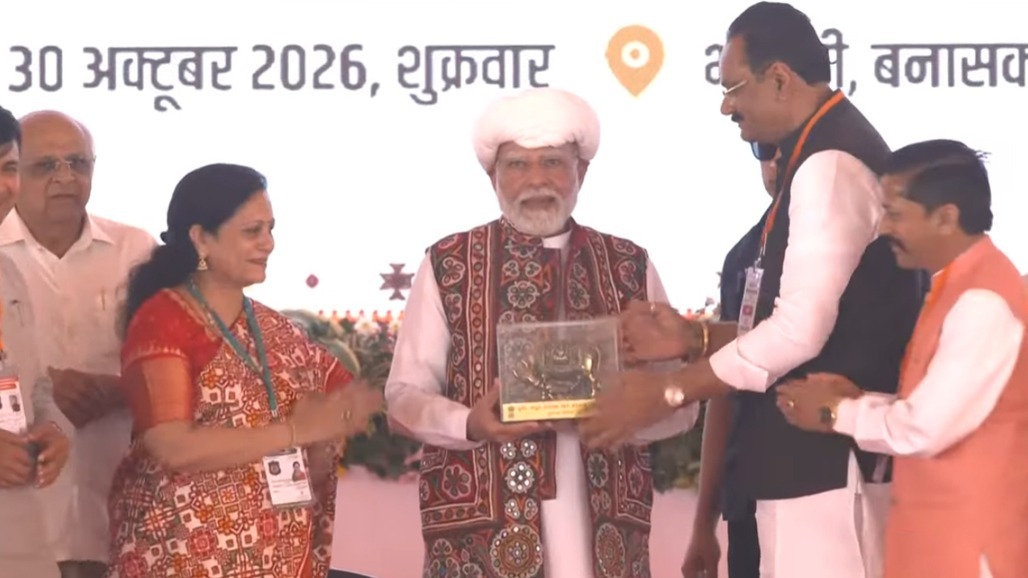 ગુજરાતની ધરાથી પાણી અને વીજળી બચાવવા PM મોદીની લોકોને અપીલ, કહ્યું- હું જીવીશ ત્યાં સુધી તમારી સેવામાં રહીશ