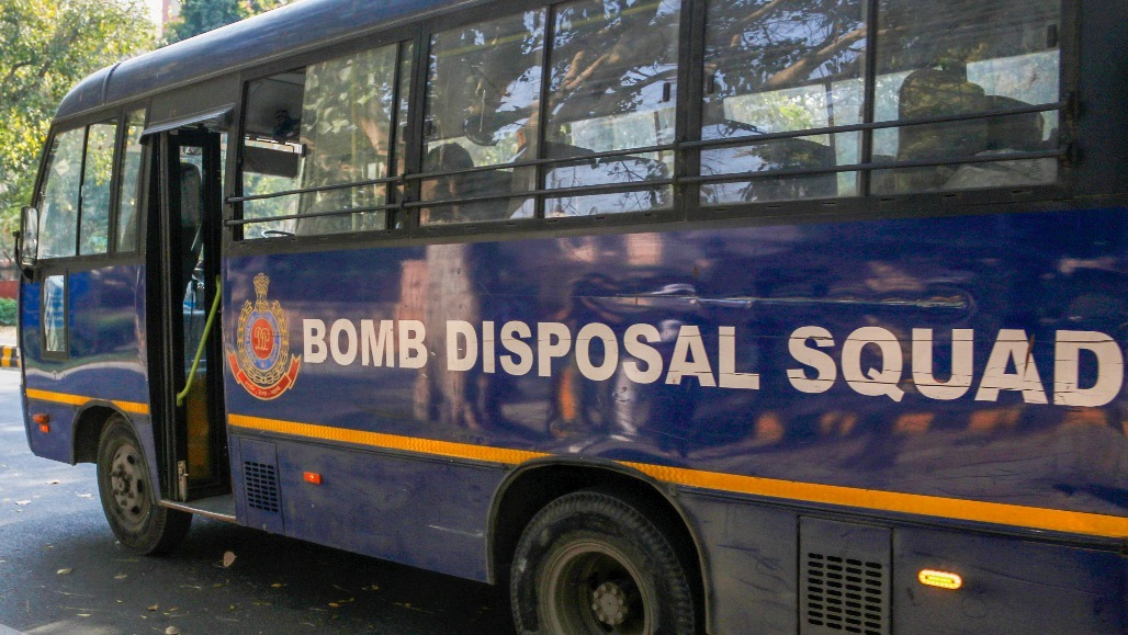 God Save Ahmedabad: AMC Bomb Threat Exposes Lack of Emergency Sirens and Adequate Bomb Squads