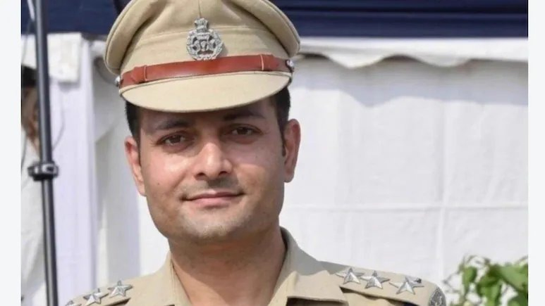 Delhi Cop Accused of Sexual Harassment of Journalist Promoted to Additional DCP