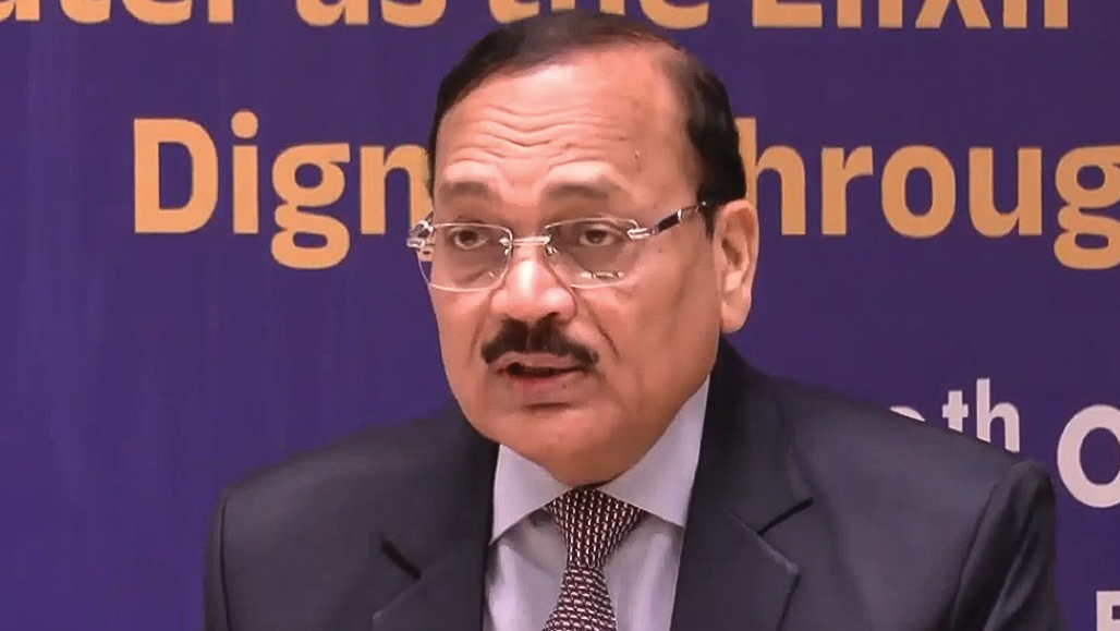 CEC જ્ઞાનેશ કુમાર બાદ હવે CJI સૂર્યકાંત નિશાને: કેરળ કોંગ્રેસની વિવાદાસ્પદ પોસ્ટથી ગરમાવો, ભાજપનો પલટવાર