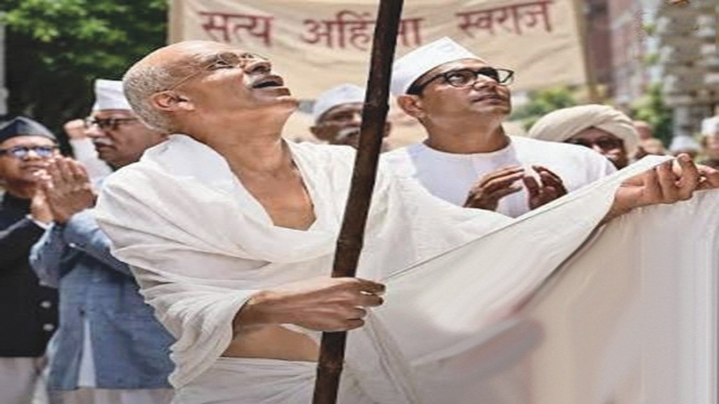 મનોજ બાજપેયી: ગાંધીજીના અવતારમાં આગવો અંદાજ